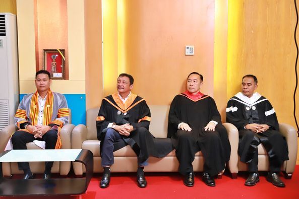 Celebrating Lifelong Learning: Koh Samui's Elderly School Diploma Ceremony