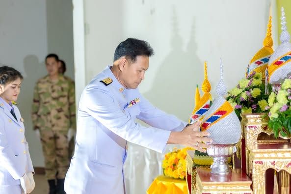 Ceremony to Pay Homage and Offer Blessings on His Majesty the King's Birthday Anniversary