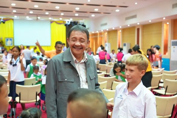 Koh Samui City Municipality Honors Student Achievements in Academic and Talent Competitions