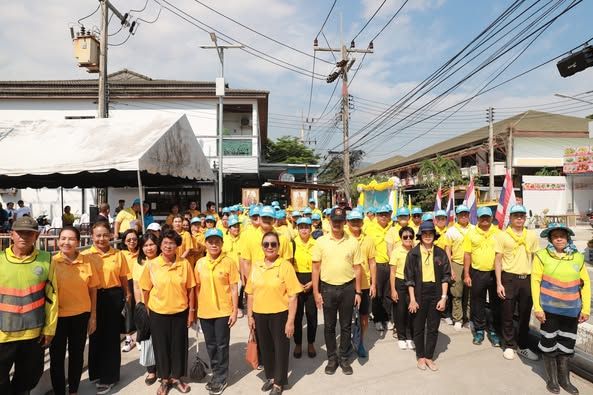 Koh Samui Municipality Honors Thai Monarchy with Volunteerism
