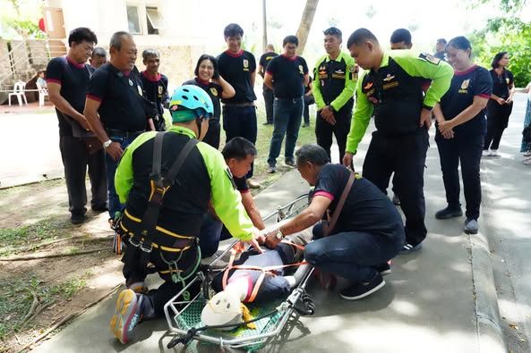 Life-Saving Training for Civil Defense Volunteers in Koh Samui