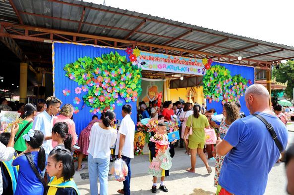 Preschool Graduation Ceremony at Wat Lamai